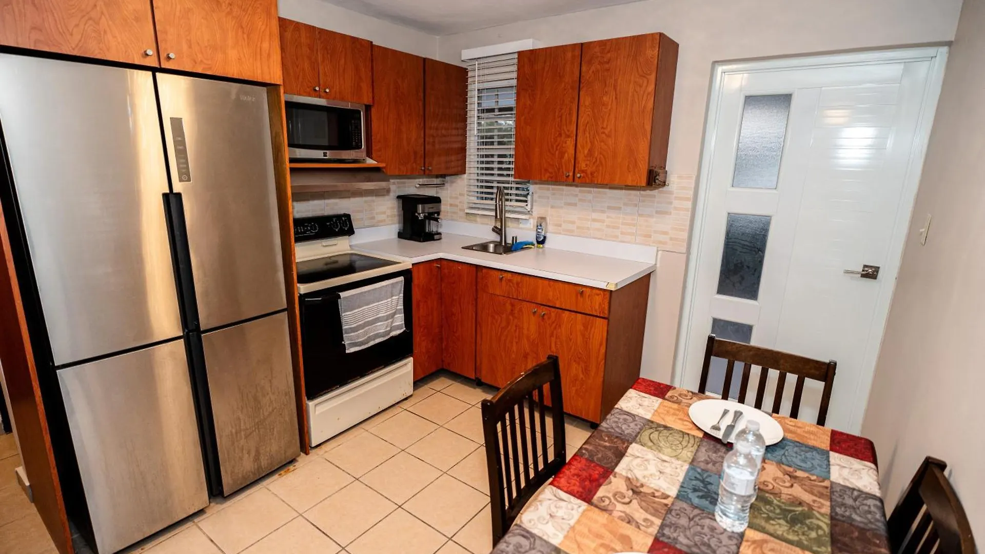 Luxury Retreat With Private Jacuzzi And Mountain Views Free Parking Apartman Ponce